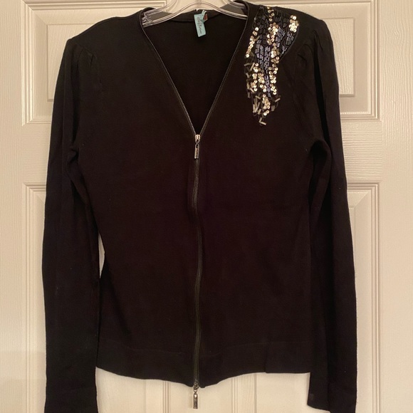 Guess by Marciano Sweater size Medium - Picture 1 of 9